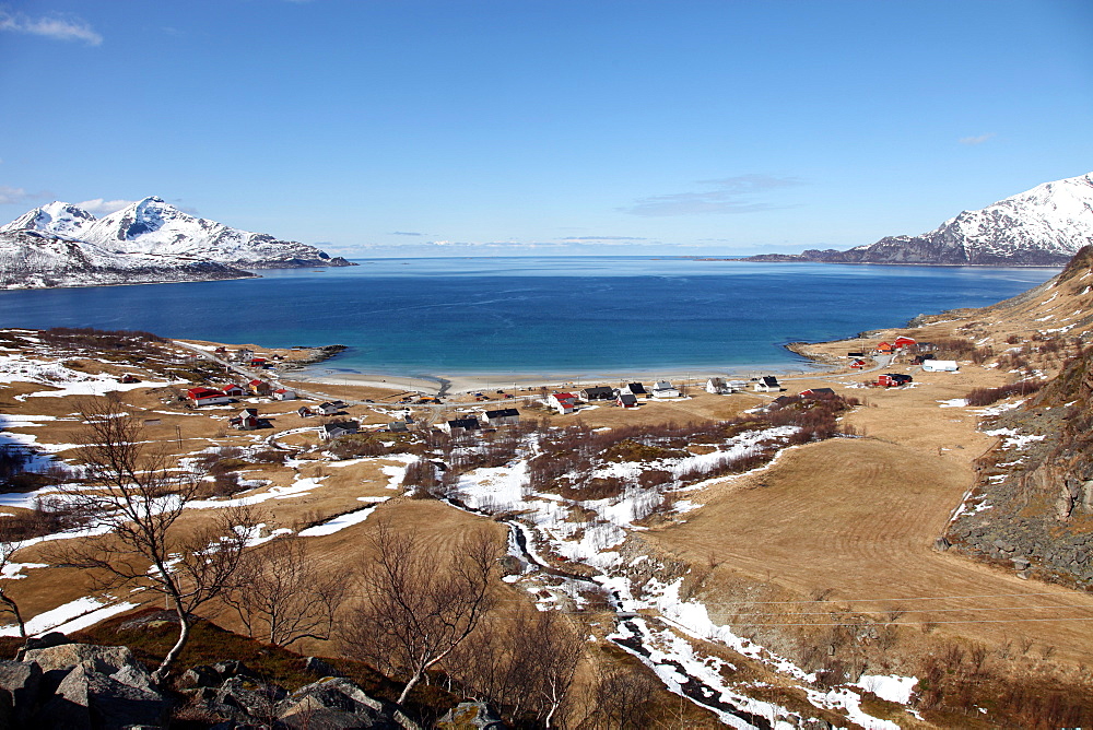 Beach at Grotfjord, Kvaloya (Whale Island), Troms, Norway, Scandinavia, Europe