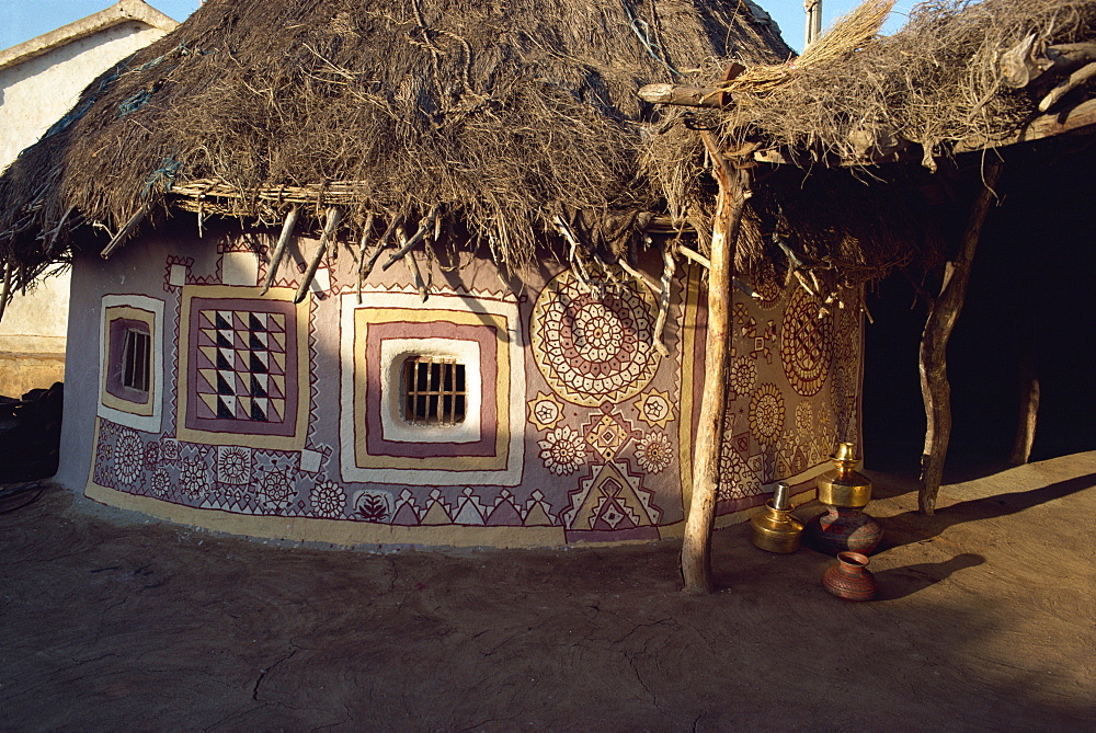 Tribal huts of the Kutch district, Gujarat state, India, Asia