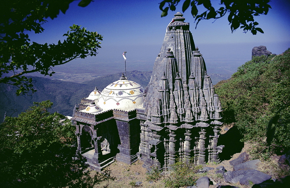 Jain Holy Hill and Temple complex, Mount Girnar, Junagadh (Junagarh) , Gujarat, India