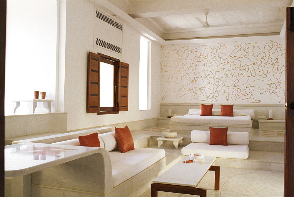 Bedroom suite, Devi Garh Fort Palace Hotel, near Udaipur, Rajasthan state, India, Asia