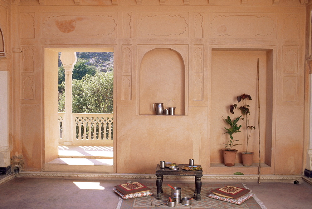 Chanwar Palki Walon-Ki Haveli (mansion), 400 years old, restored to its original state, Anokhi Museum, Amber, near Jaipur, Rajasthan state, India, Asia