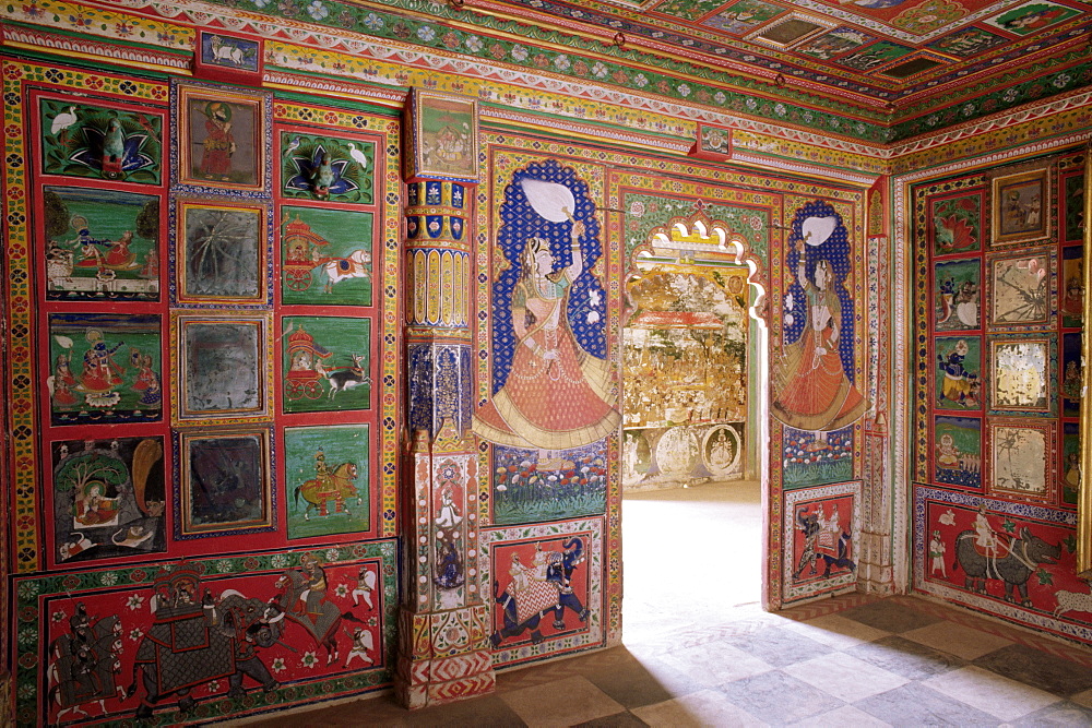 Juna Mahal (old palace), one of the finest examples of a painted palace, Dungarpur, Rajasthan state, India, Asia