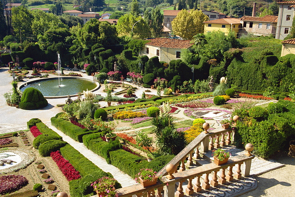 The formal terraced gardens of the 18th century Villa Garzoni at Collodi in Tuscany, Italy, Europe