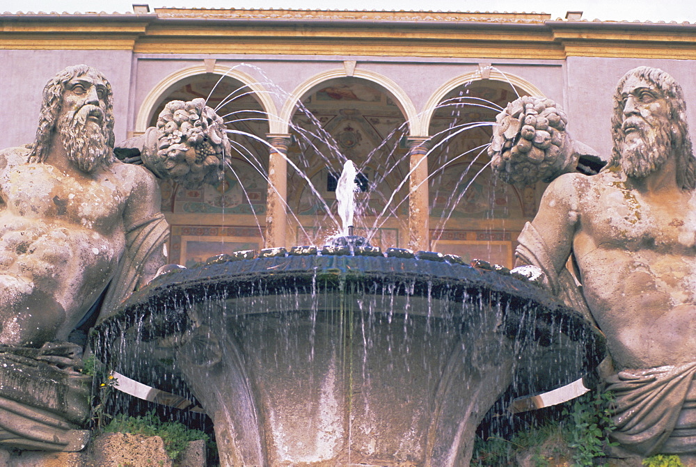 Fountain in the gardens of the Palazzo Farnese, Caprarola, Lazio, Italy, Europe