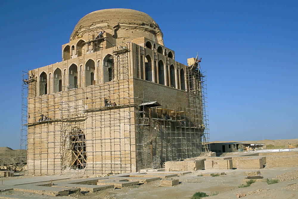 Mausoleum of Sultan Sanjar, dating from 12th century, Merv, Turkmenistan, Central Asia, Asia