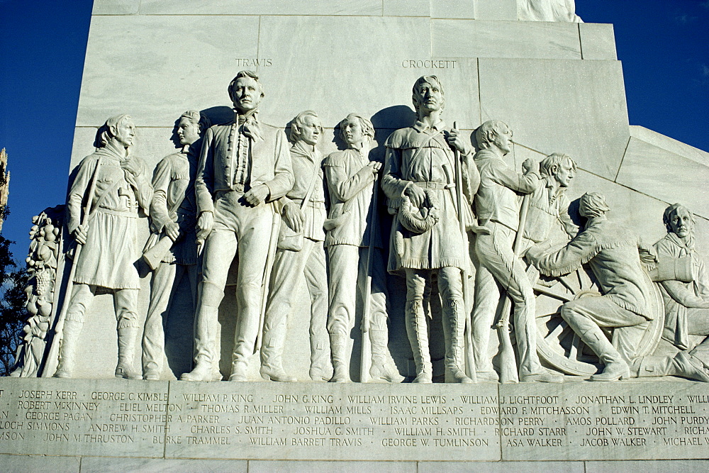 Close-up of sculptures of Travis and Crockett on the San Antonio Memorial, Texas, United States of America, North America