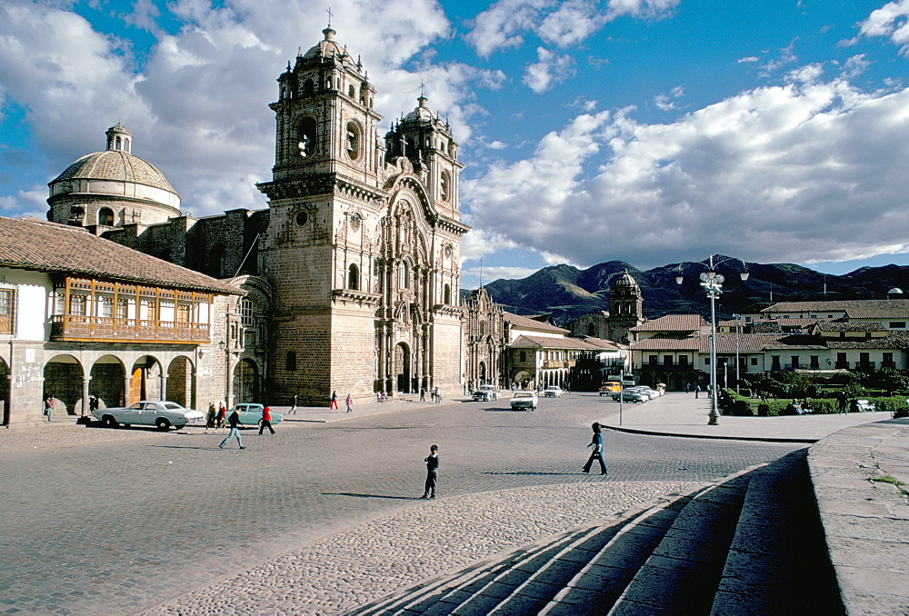 Early 17th century Cathedral, Cuzco, UNESCO World Heritage Site, Peru, South America