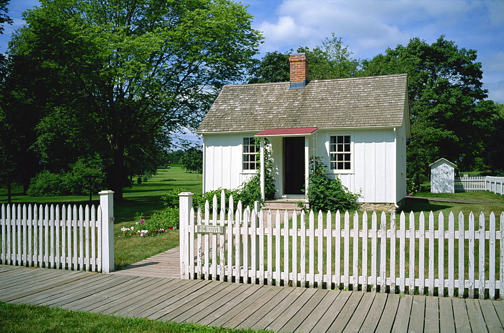 Wooden house, the birthplace of American president 1929 to 1933, Herbert Hoover, at West Branch, Iowa, United States of America, North America