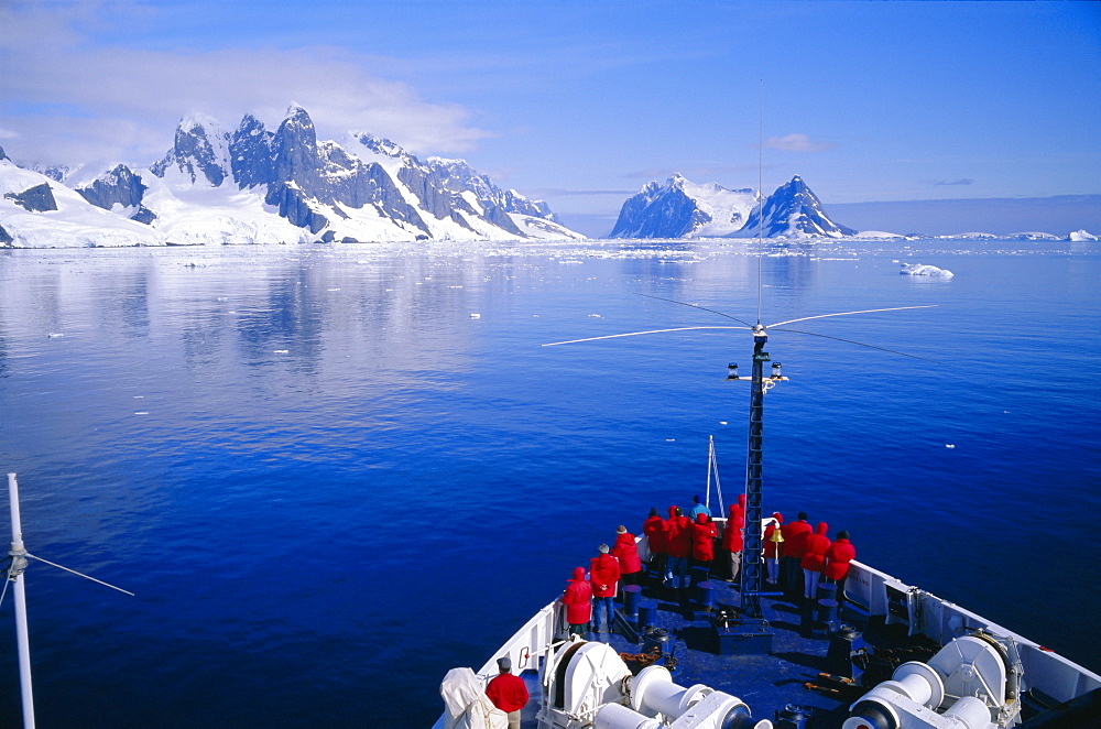 Tourists on adventure cruise, Antarctic Peninsula, Antarctica, Polar Regions