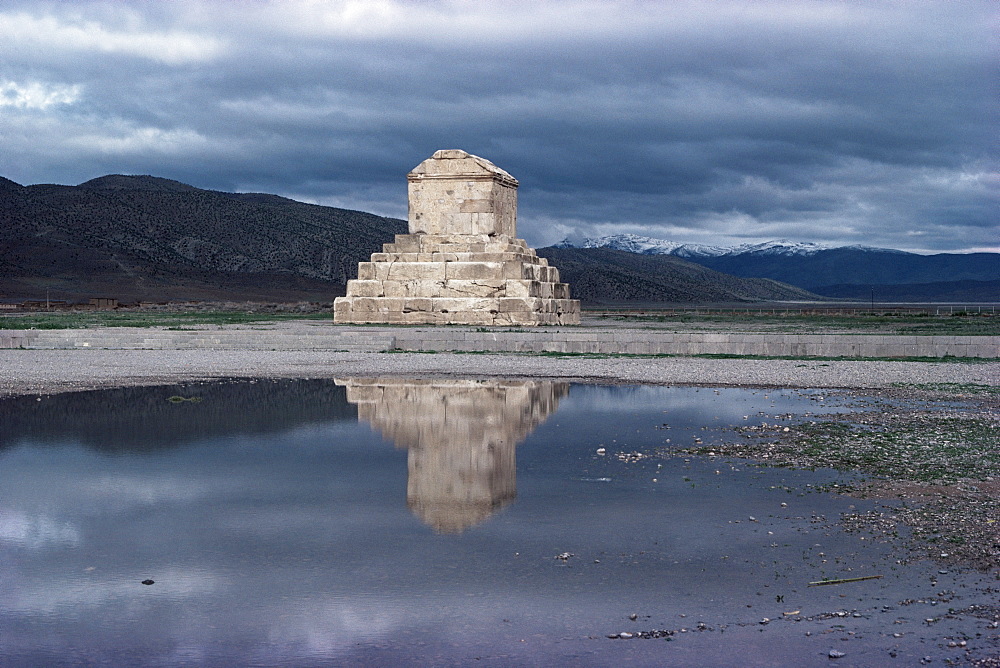 Tomb of Cyrus the Great, Pasargardae, Iran, Middle East