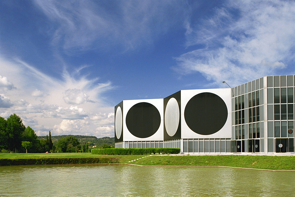 Modern buildings of the Vasarely Foundation at Aix en Provence, Provence, France, Europe