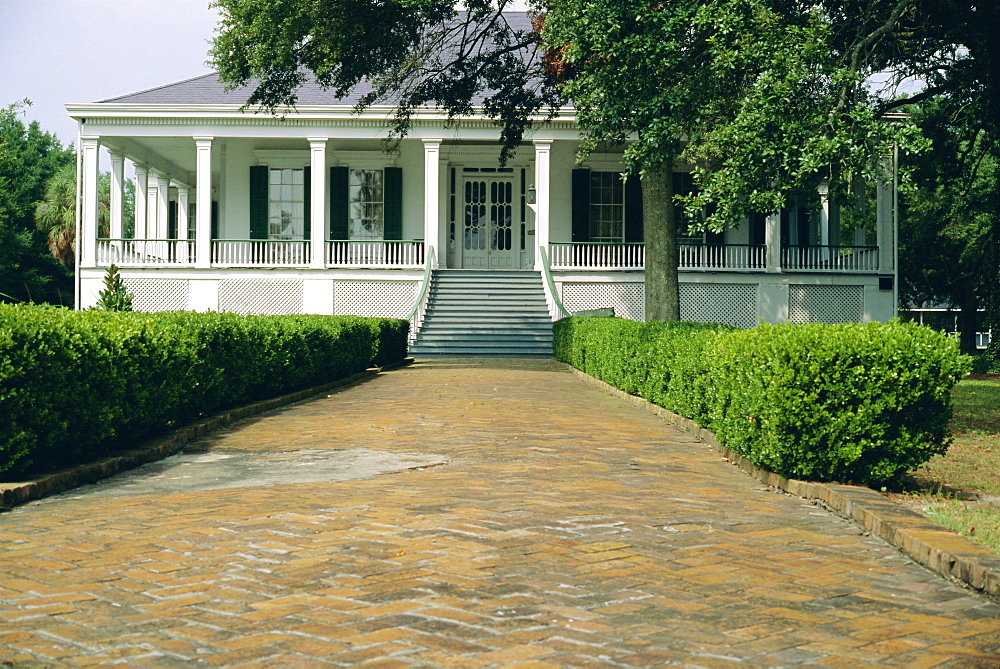 Beauvoir, a 19th century ante-bellum mansion, last home of Confederate President Jefferson Davis, Biloxi, Mississippi, USA, North America