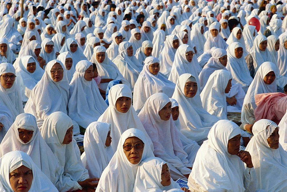 Morning prayers, Java, Indonesia, Southeast Asia, Asia