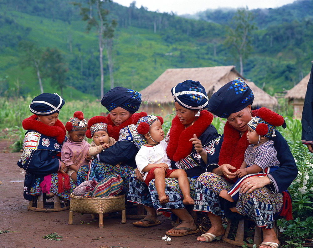 Group of Yao women and children, Thailand, Southeast Asia, Asia