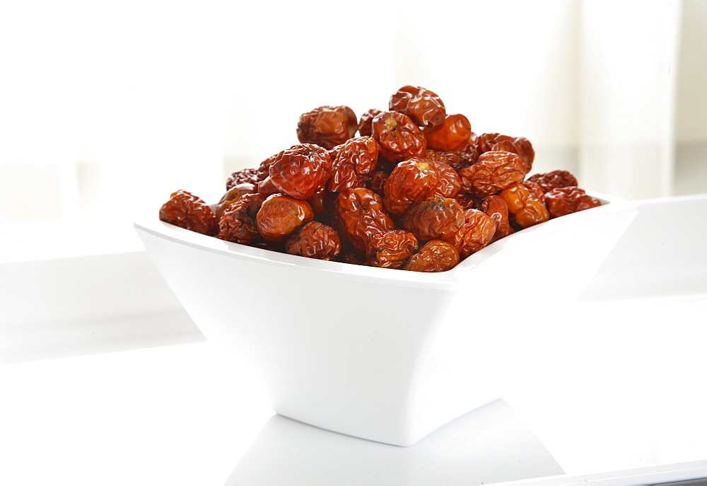 Red date (Jujube) used to strengthen heart and lungs, nourish the stomach and spleen, and support normal blood pressure