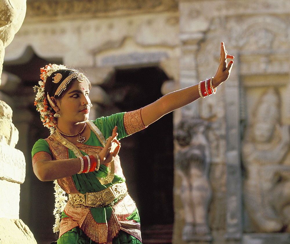 Bharatanatyam, popular South Indian dance, Kanchipuram, Tamil Nadu, India, Asia