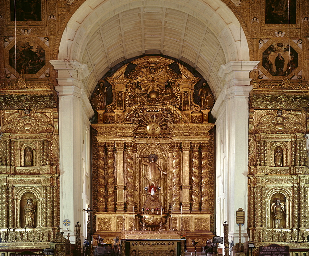 Basilica of Bom Jesus, Old Goa, UNESCO World Heritage Site, Goa, India, Asia