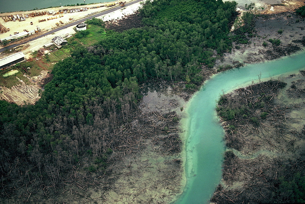 Pollution in Kalimantan, Island of Borneo, Indonesia, Southeast Asia, Asia