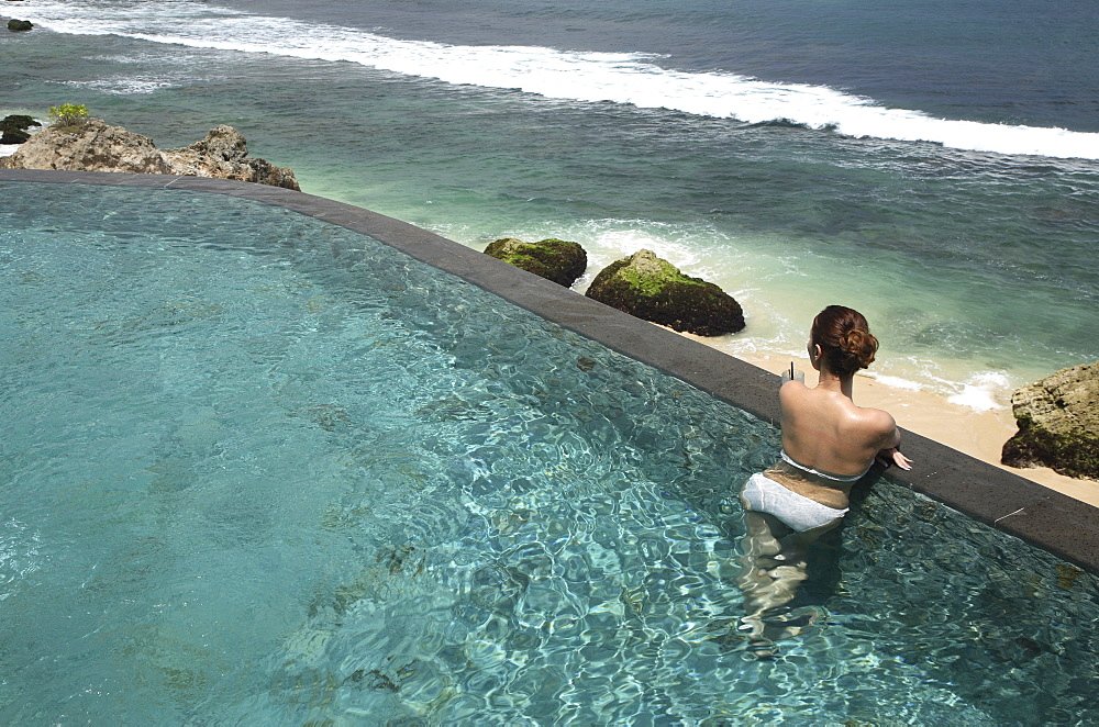 Pool at Ayana Resort and Spa, formerly the Ritz Carlton Bali Resort and Spa, Bali, Indonesia, Southeast Asia, Asia