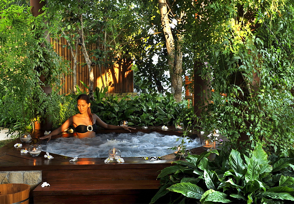 Girl in the Jacuzzi, Escaya resort and Spa, Bohol, Philippines, Southeast Asia, Asia