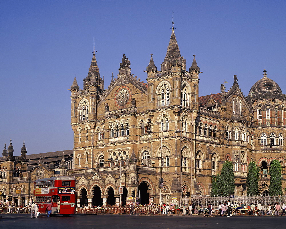 Mumbai Railway Station (Victoria Terminus) (Chhatrapati Shivaji), UNESCO World Heritage Site, India, Asia