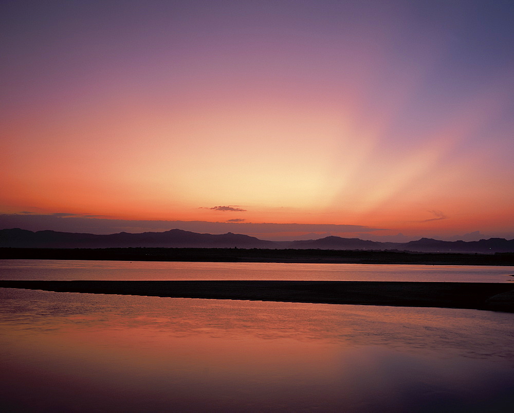 Sunset on the Irawaddy River, Bagan (Pagan), Myanmar (Burma), Asia