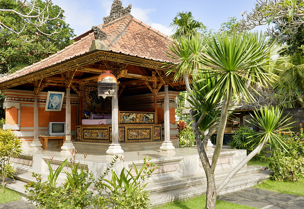 Bedroom pavilion in a rich Balinese home, Ubud, Bali, Indonesia, Southeast Asia, Asia