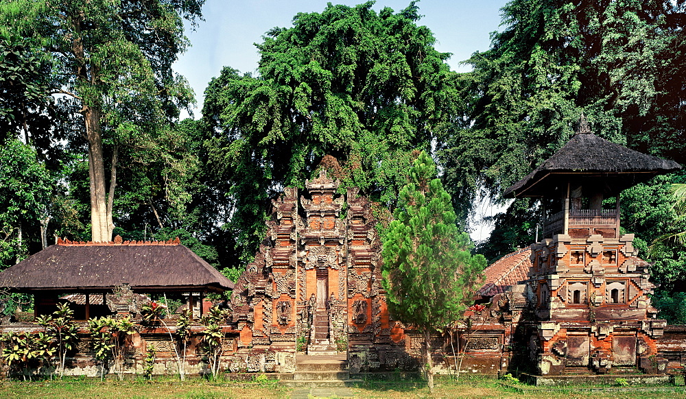 Elaborately carved temple in Ubud, Bali, Indonesia, Southeast Asia, Asia 