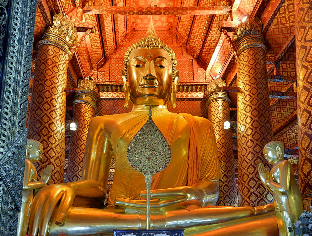 Wat Phanan Choeng, Ayutthaya, UNESCO World Heritage Site, Thailand, Southeast Asia, Asia