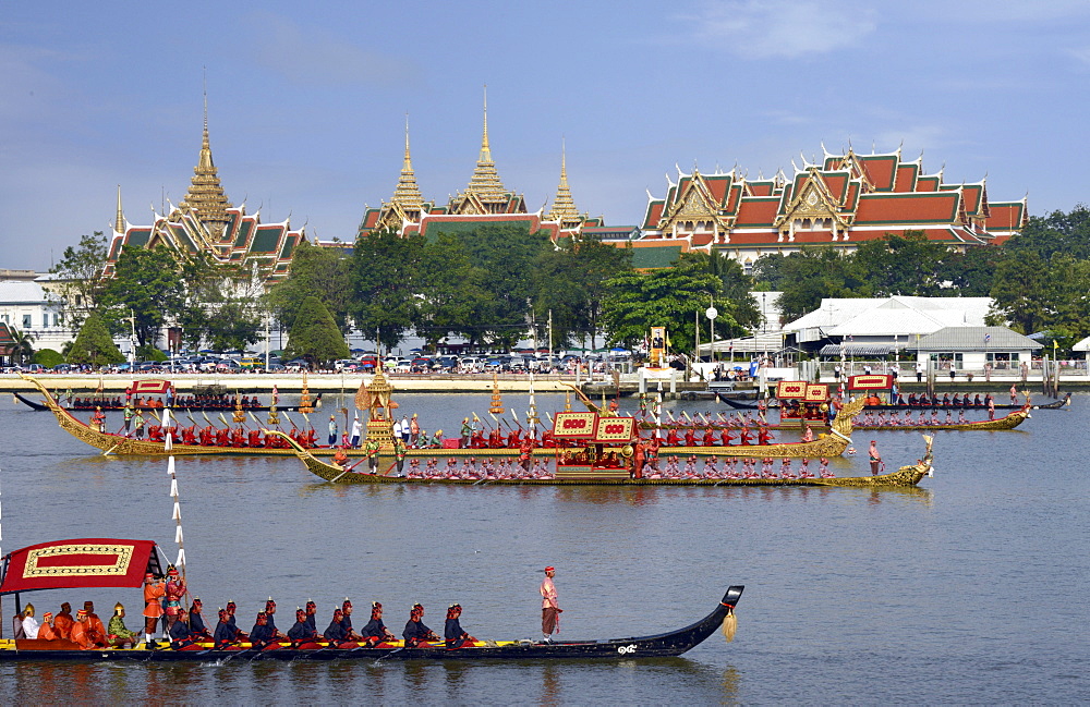 Royal barges on the Chaopraya River, Bangkok, Thailand, Southeast Asia, Asia