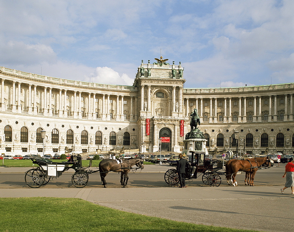 Heldenplatz, New Hofburg, Vienna, Austria, Europe