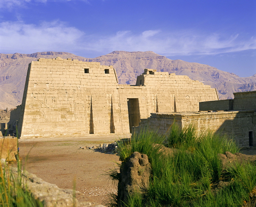 Temple of Ramesses III (Rameses III), Valley of the Kings, Thebes, UNESCO World Heritage Site, Egypt, North Africa, Africa