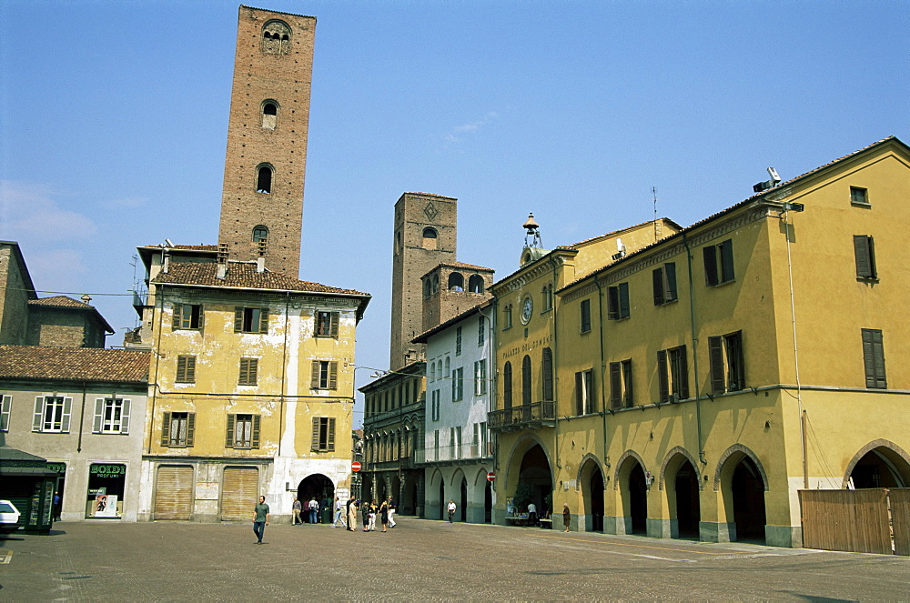 Piazza Risorgimento, Alba, The Langhe, Piedmont, Italy, Europe