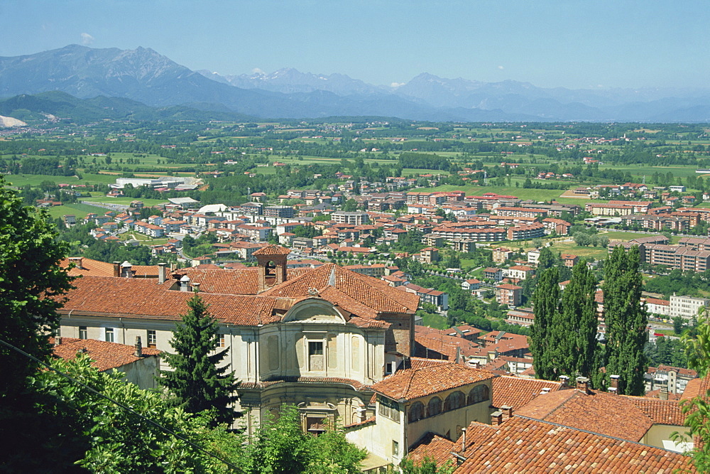 Mondovi Piazza view across to the Alps, Piedmont, Italy, Europe