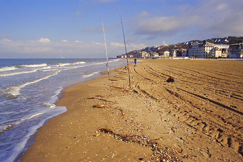 The beach, Trouville, Deauville-Trouville, Cote Fleurie, Calvados, Basse Normandie (Normandy), France, Europe