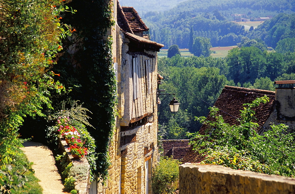 Old village of Limeuil, Dordogne Valley, Aquitaine, France, Europe