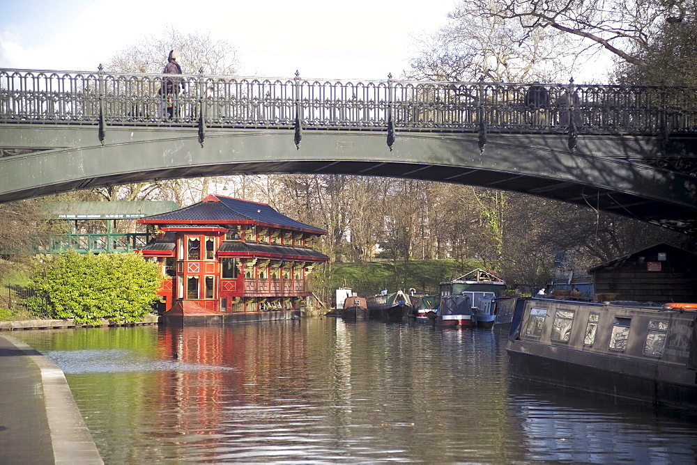 Regents Canal (Grand Union), Regents Park, London, England, United Kingdom, Europe