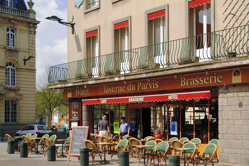 Open air pavement cafe, hotel and brasserie, Coutances, Cotentin Peninsula, Manche, Normandy, France, Europe