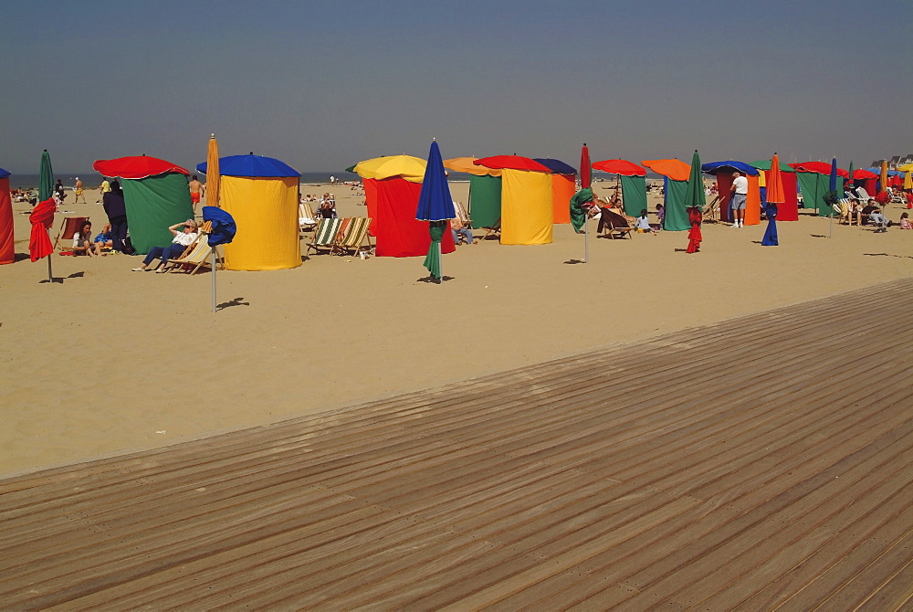 La planche (boardwalk) and beach, Deauville, Calvados, Normandy, France, Europe