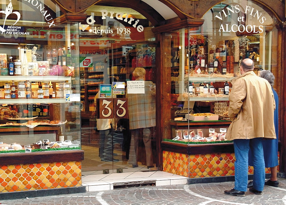 Food and wine shop, Lille, Flanders, Nord, France, Europe