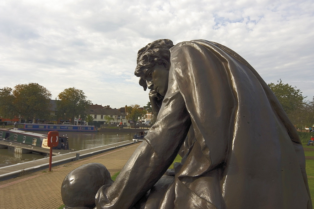 Statue of Hamlet in Canal Basin, Stratford upon Avon, Warwickshire, England, United Kingdom, Europe