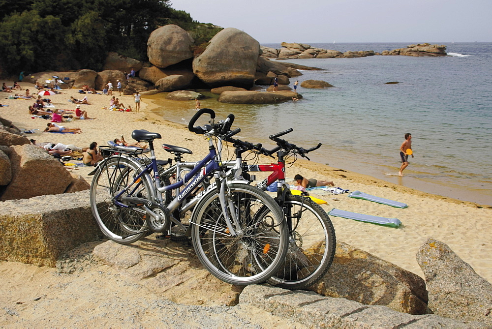 Bicycles, Tregastel, Cote de Granit Rose, Cotes d'Armor, Brittany, France, Europe