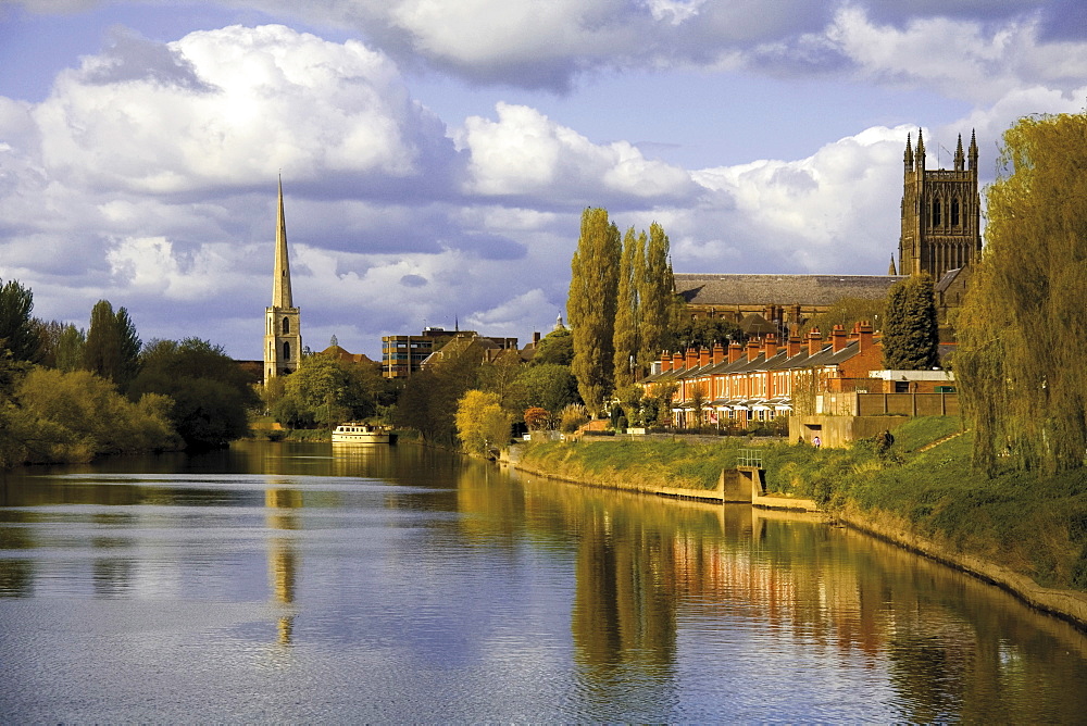 View of the city of Worcester from the Severn Way footpath alongside the River Severn, Worcestershire, England, United Kingdom, Europe