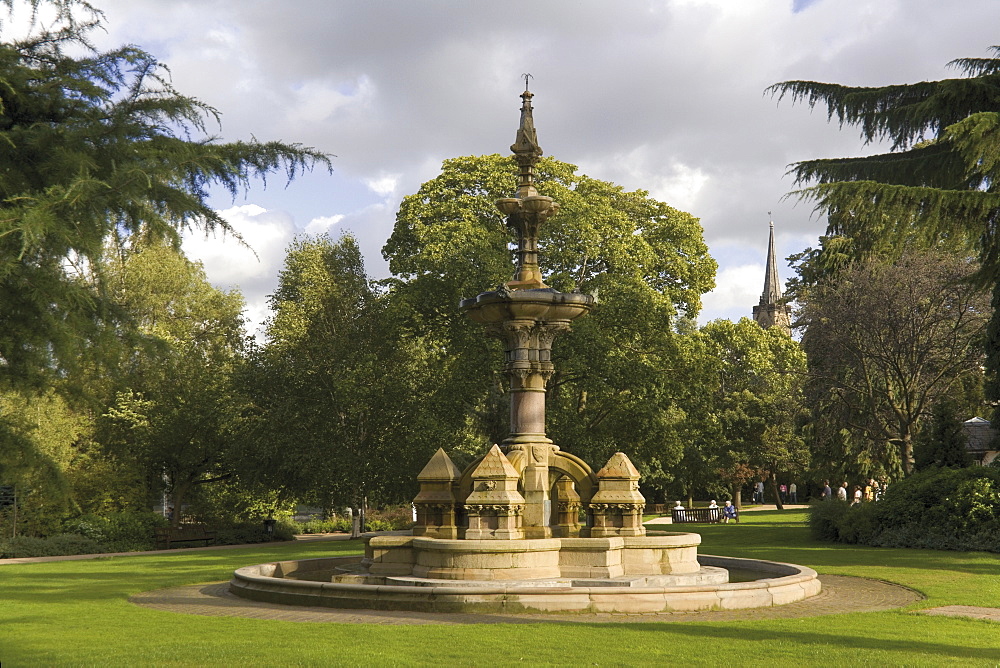 Fountain in the Jephson Gardens, Royal Leamington Spa, Warwickshire, England, United Kingdom, Europe