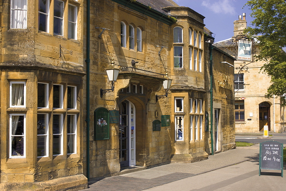 Market Square, Moreton in the Marsh, Gloucestershire, Cotswolds, England, United Kingdom, Europe