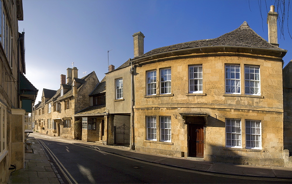 A street in Chipping Campden, Gloucestershire, The Cotswolds, England, United Kingdom, Europe