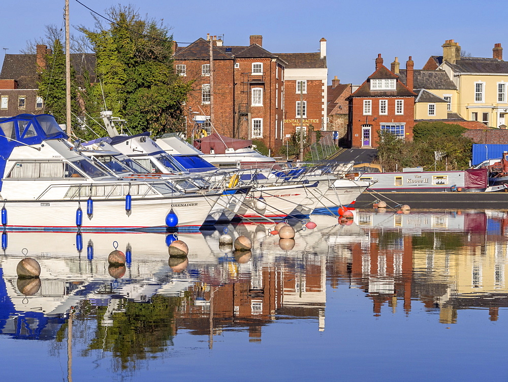 Stourport canal basin, junction of the Staffordshire and Worcestershire Canal and River Severn, Worcestershire, England, United Kingdom, Europe