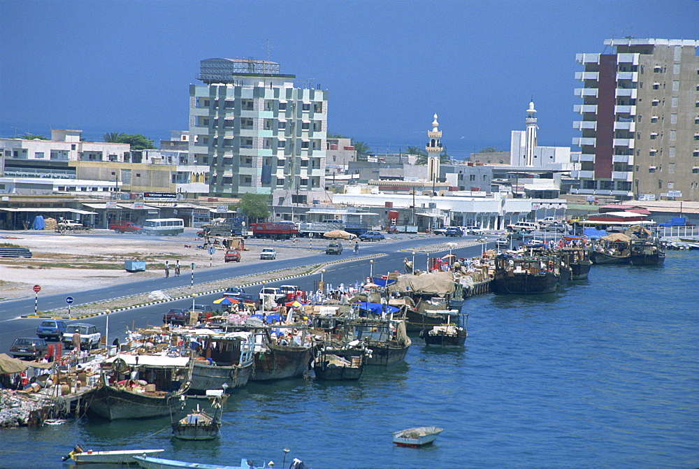 The Dhow Wharf and market, Ras al Khaimah, United Arab Emirates, Middle East