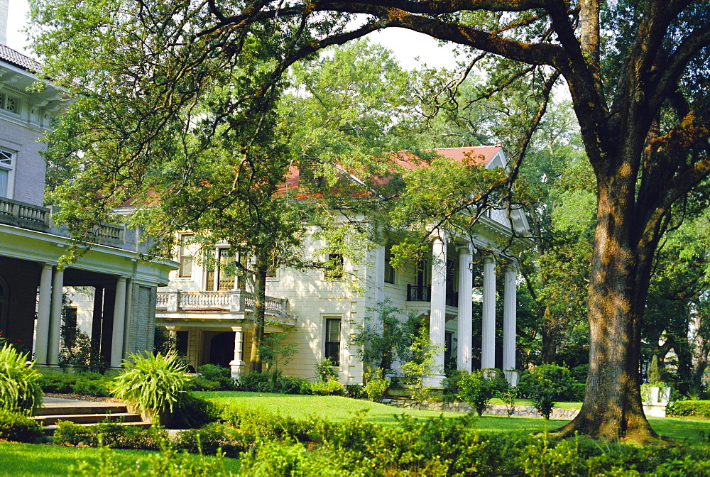 Suburban house in antibellum style of architecture, Mobile, Alabama, USA