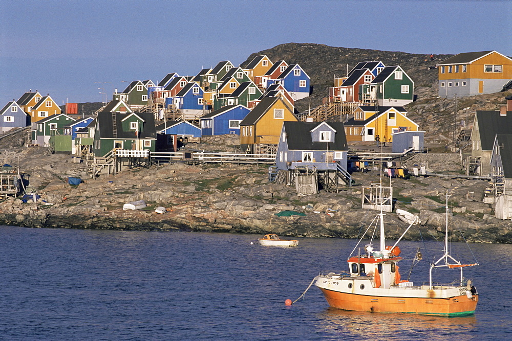 Modern housing on edge of town, Aasiaat (Egedesminde), west coast, Greenland, Polar Regions